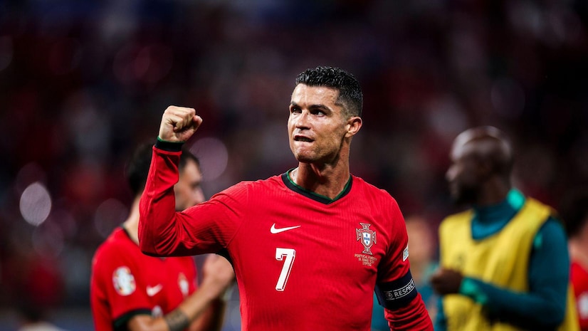 雷速,雷速官网:老刘志强秦志戬集体忽悠马龙当教练,这颜值不当教练可惜了.